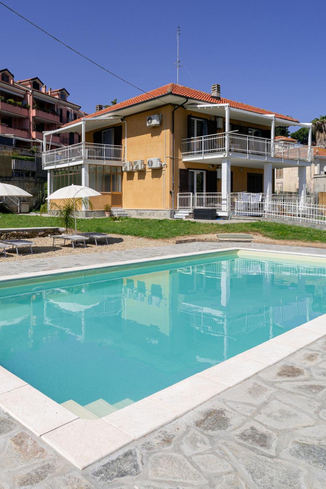 Il Gattino Di Porto - 5 - Bilocale Terrazzo Piscina Imperia
